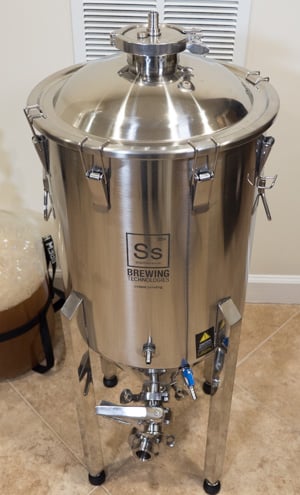 SS Brewtech Brewmaster Chronicle 14 gal Conical Fermenter Review